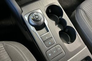 Ford Kuga esikatselu 19