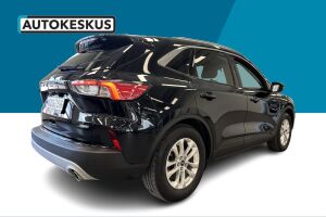 Ford Kuga esikatselu 4