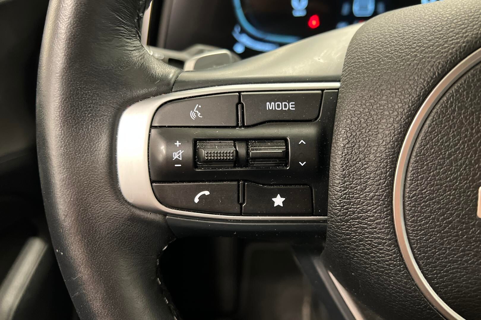 Kia Sportage iso kuva 16