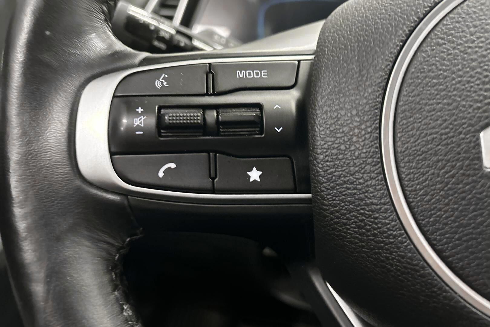 KIA Sportage iso kuva 14