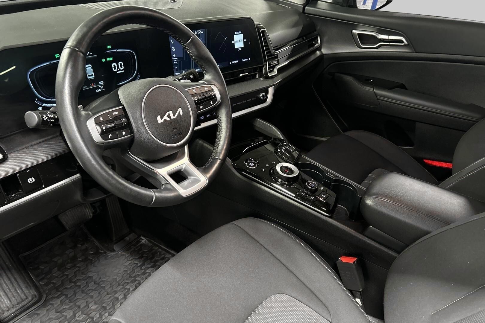 Kia Sportage iso kuva 8