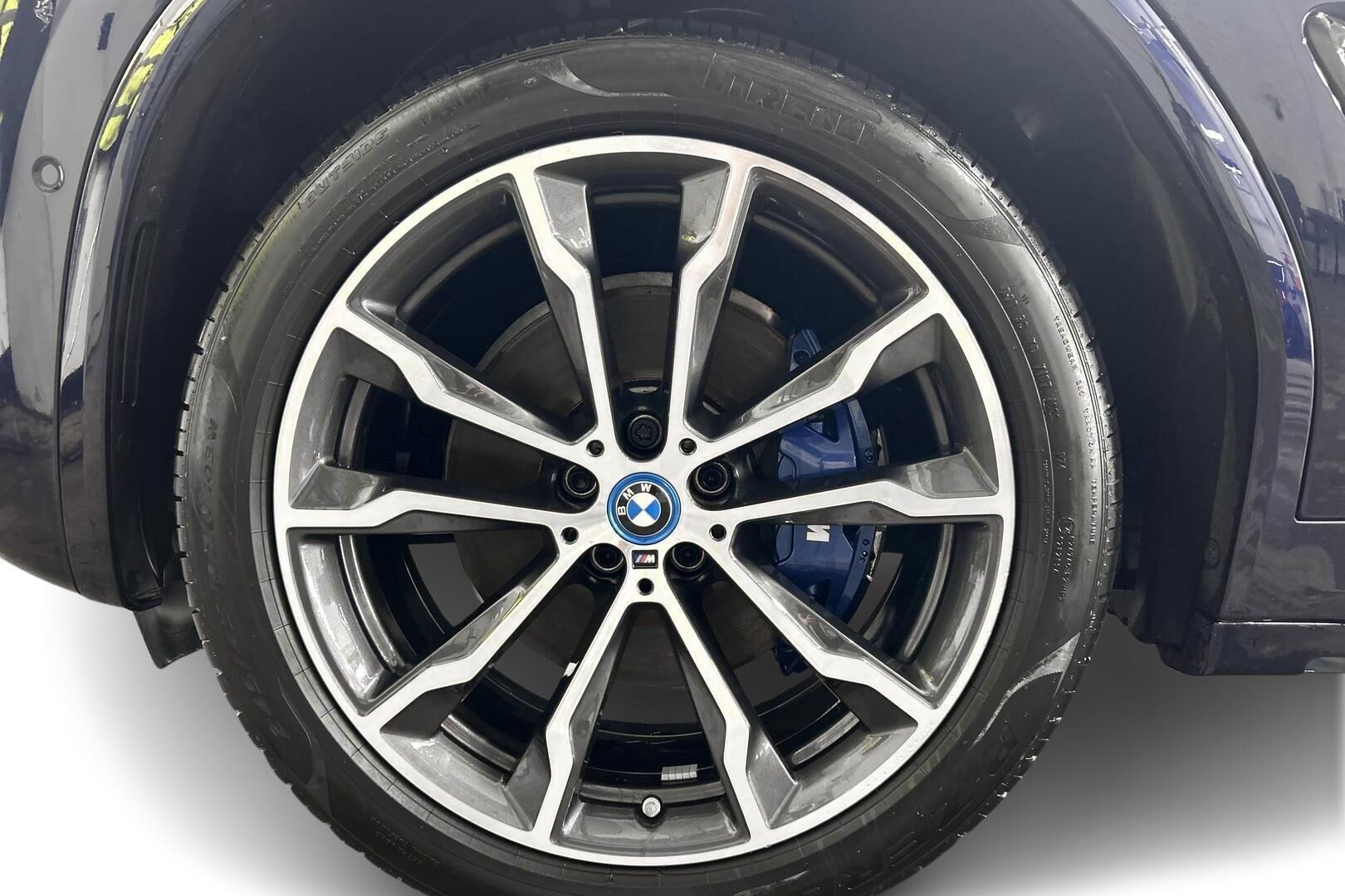 BMW X3 iso kuva 8