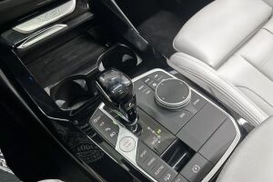 BMW X3 esikatselu 25