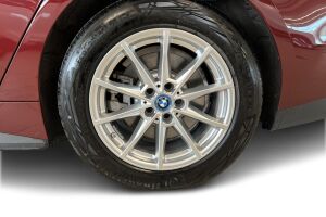 BMW i4 esikatselu 11