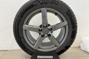 BMW i4 esikatselu 17
