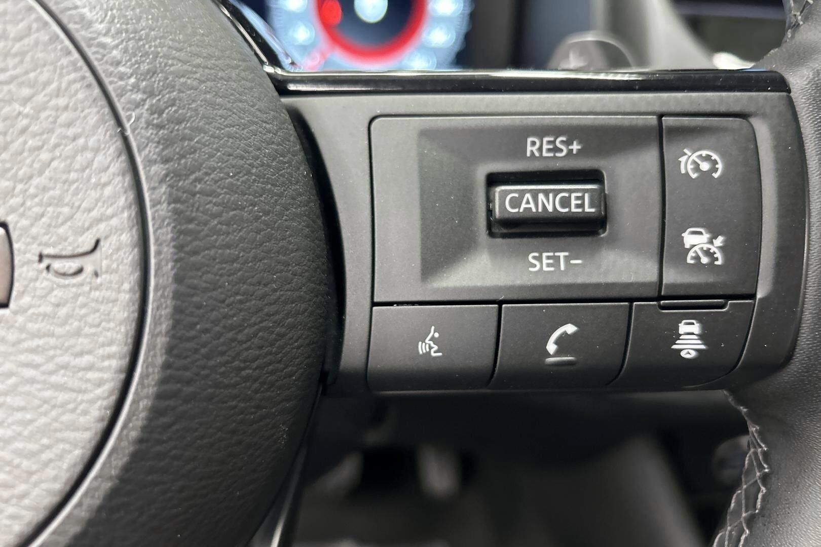 Nissan Qashqai iso kuva 15