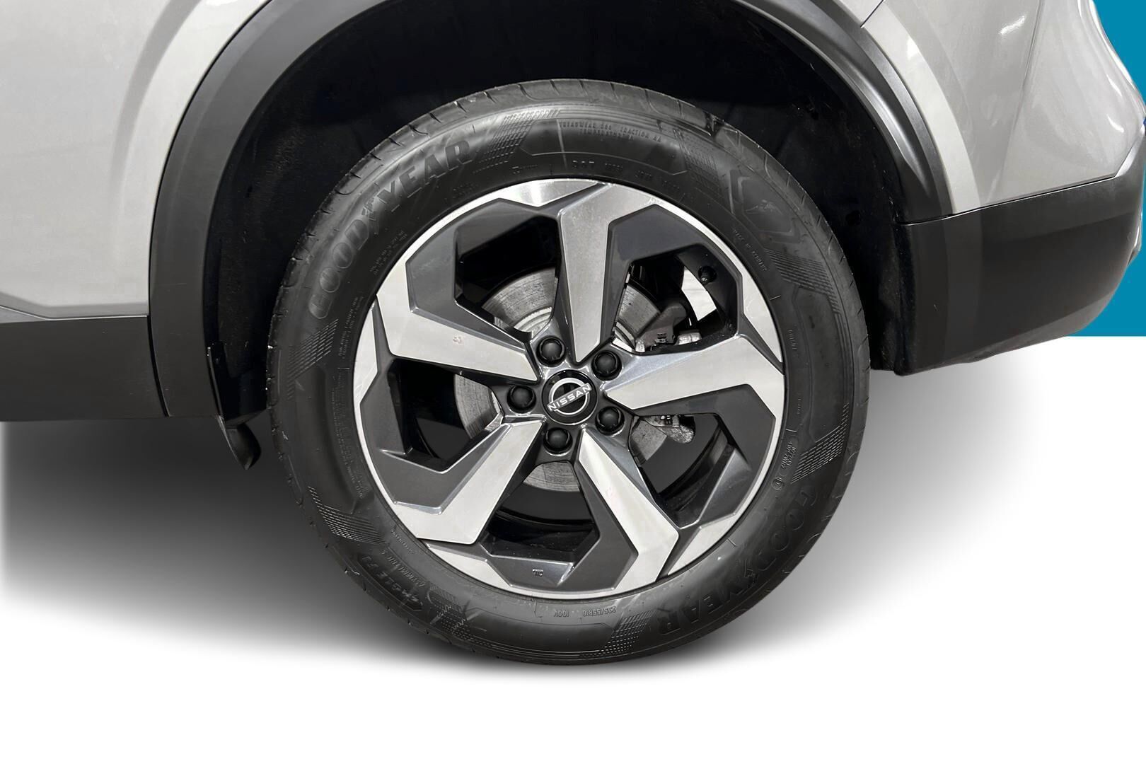 Nissan Qashqai iso kuva 13