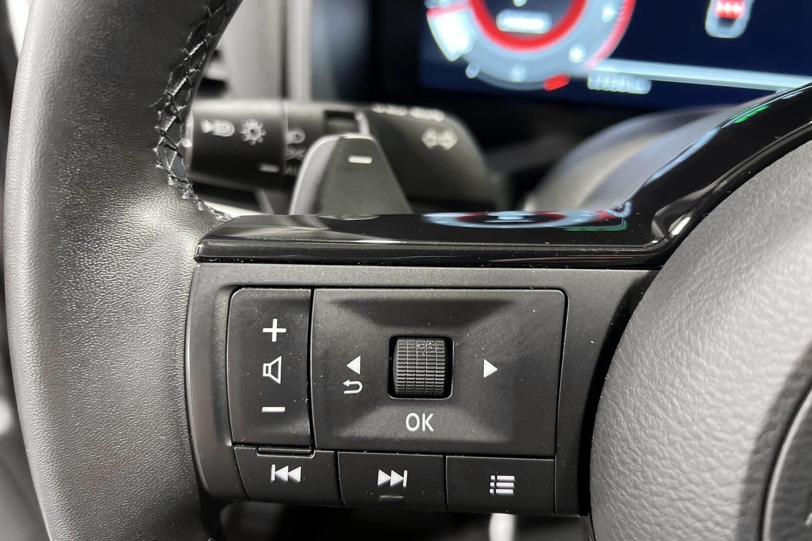 Nissan Qashqai iso kuva 15