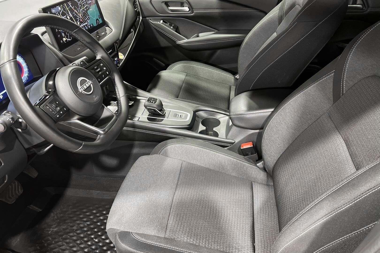 Nissan Qashqai iso kuva 6
