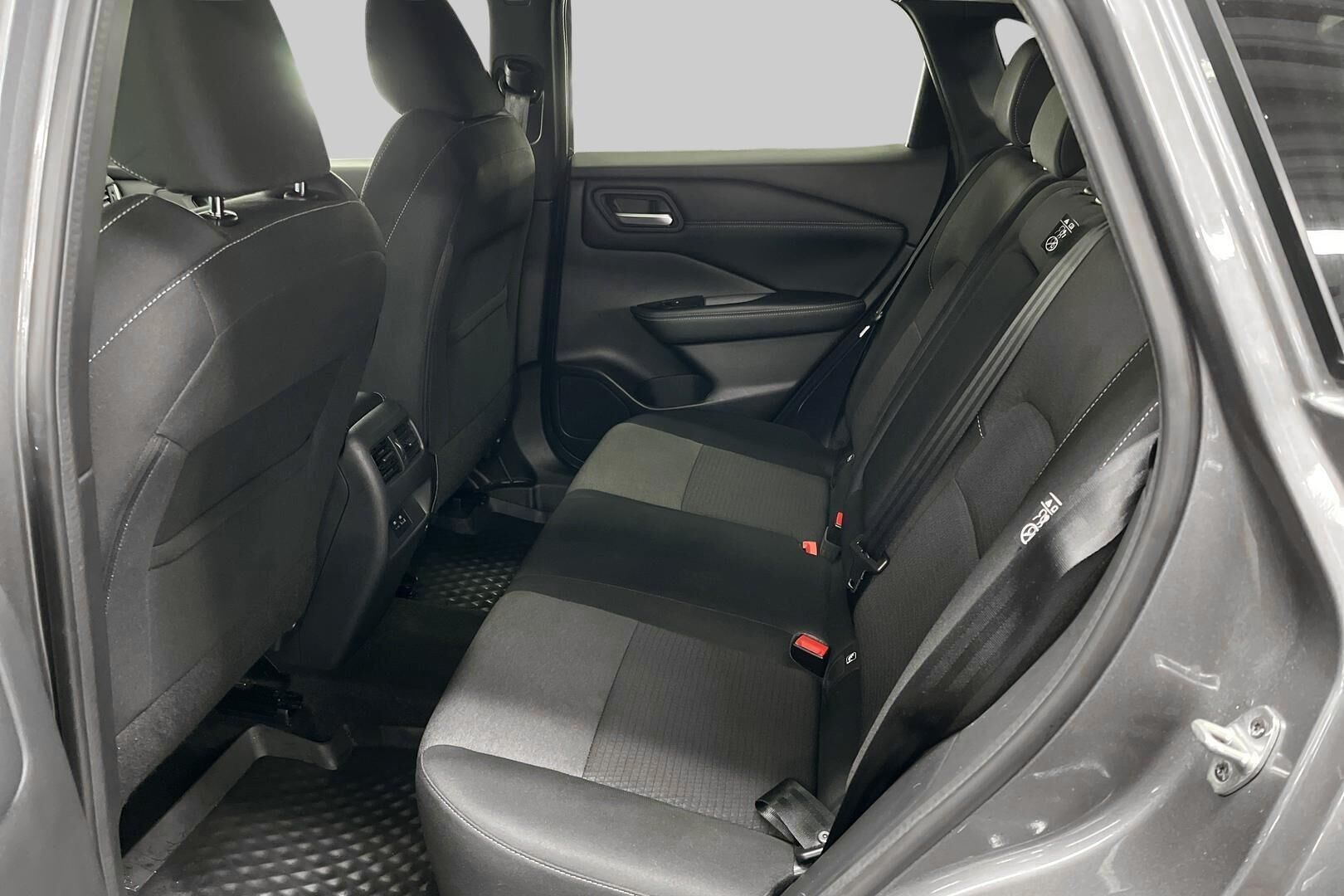 Nissan Qashqai iso kuva 10