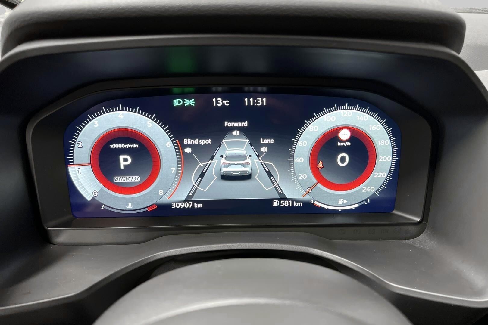 Nissan Qashqai iso kuva 8