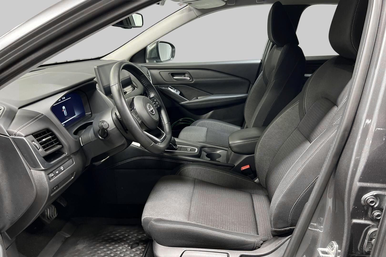 Nissan Qashqai iso kuva 9