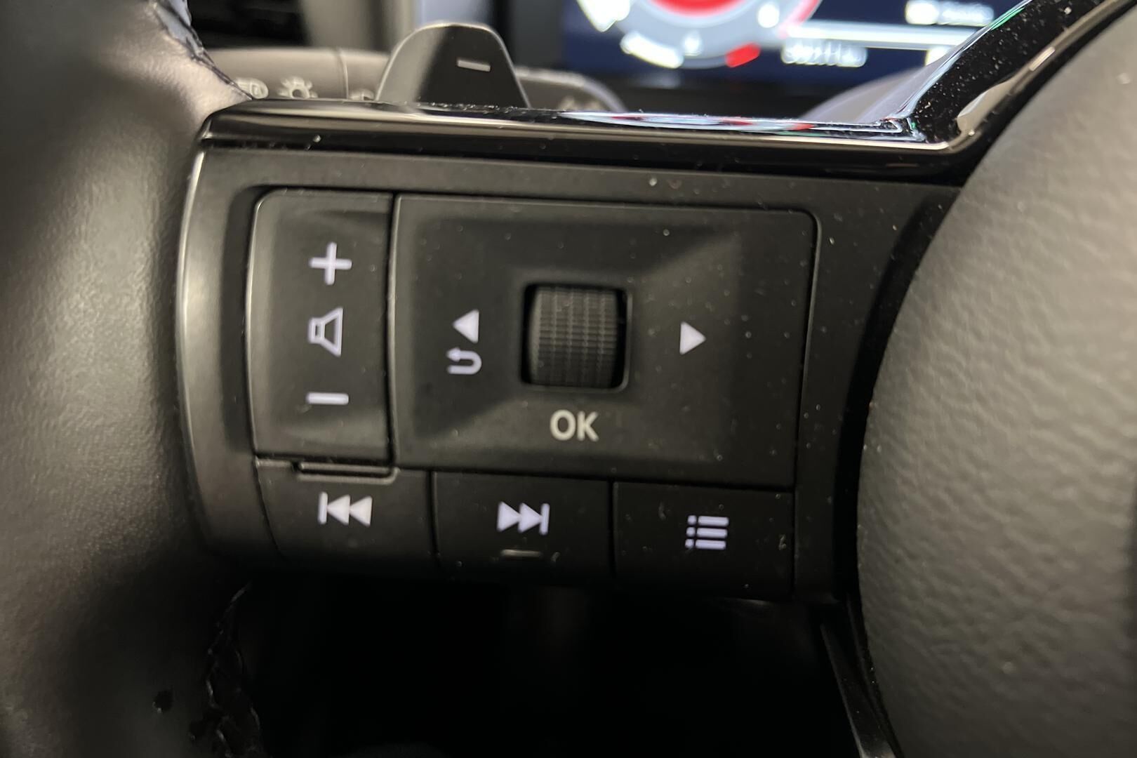 Nissan Qashqai iso kuva 18