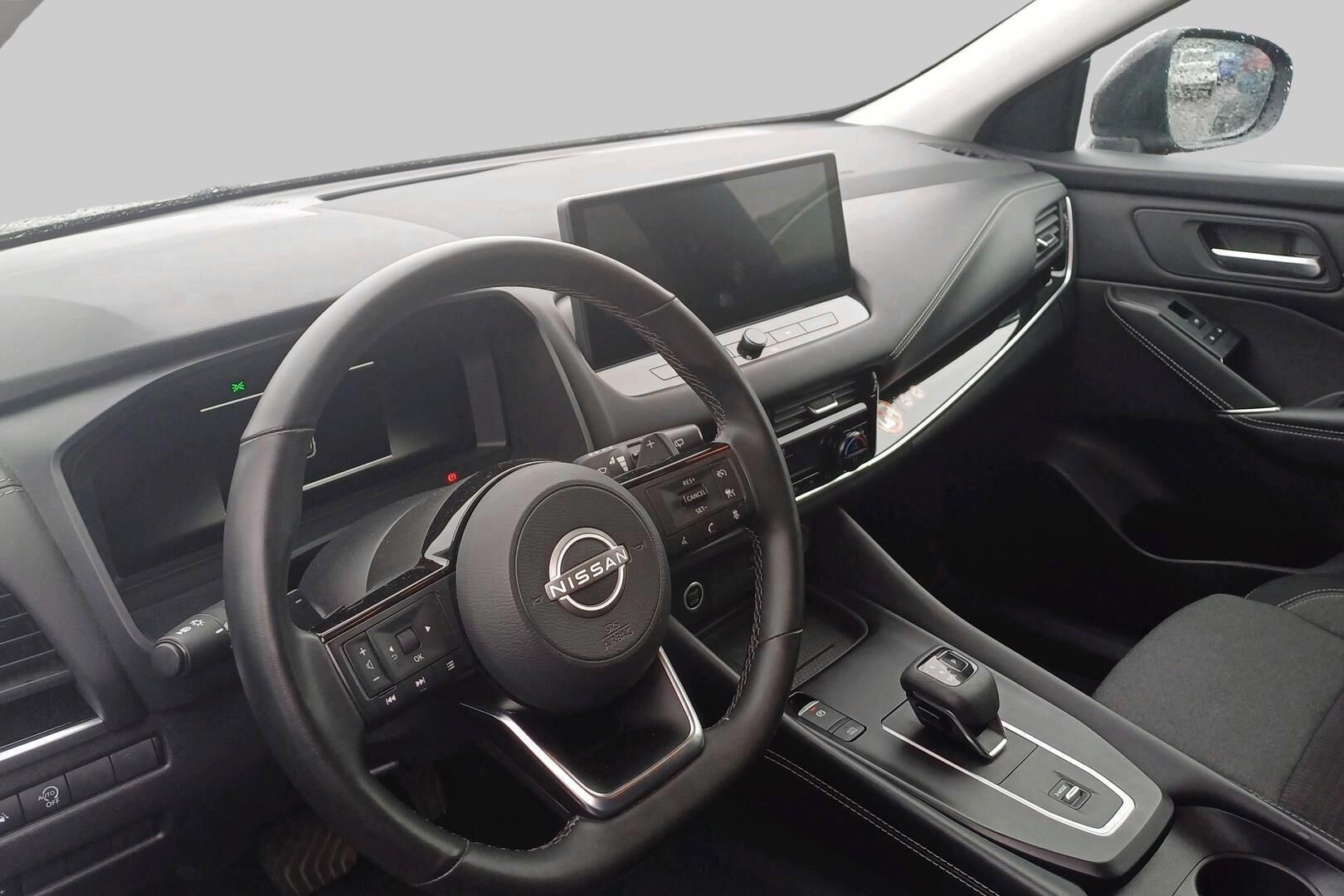 Nissan Qashqai iso kuva 3