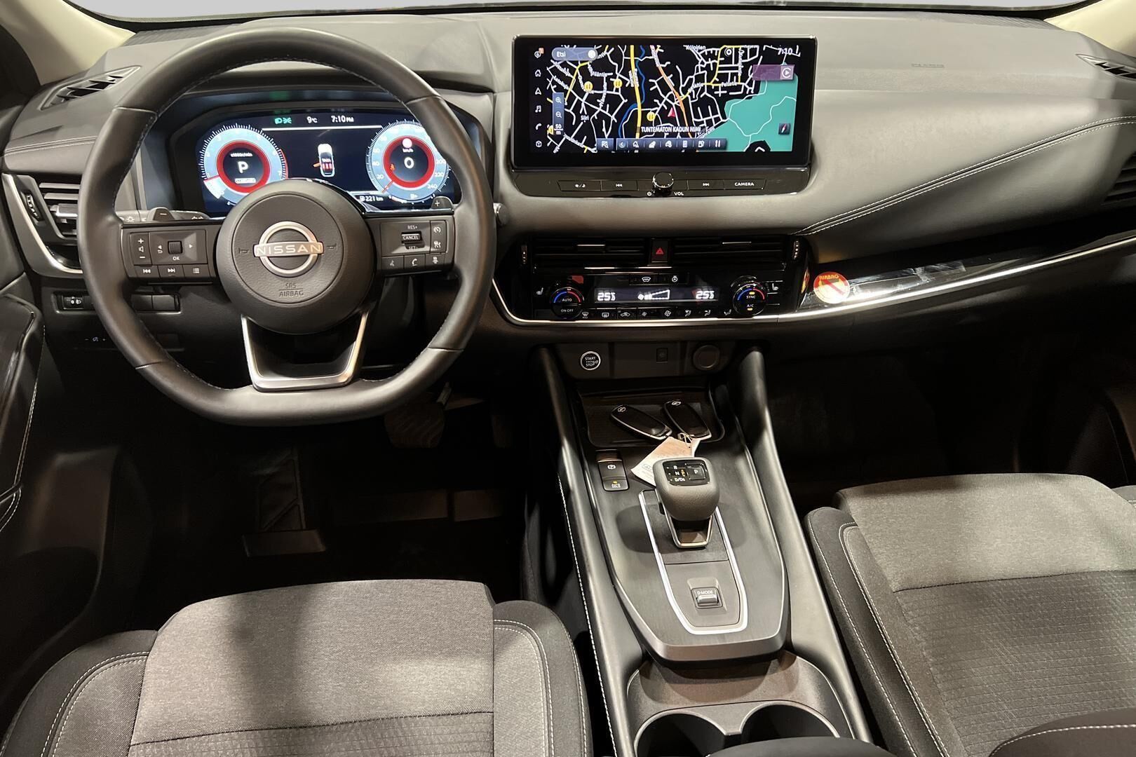 Nissan Qashqai iso kuva 11