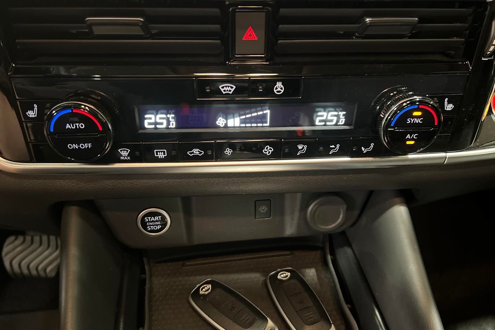 Nissan Qashqai iso kuva 17