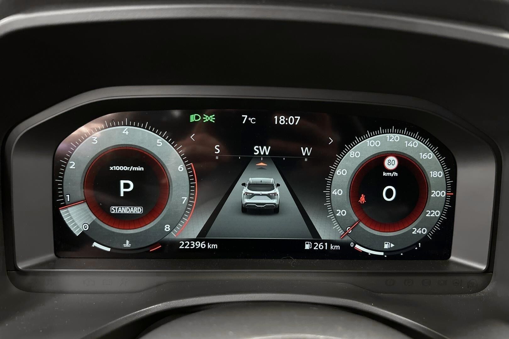 Nissan Qashqai iso kuva 14