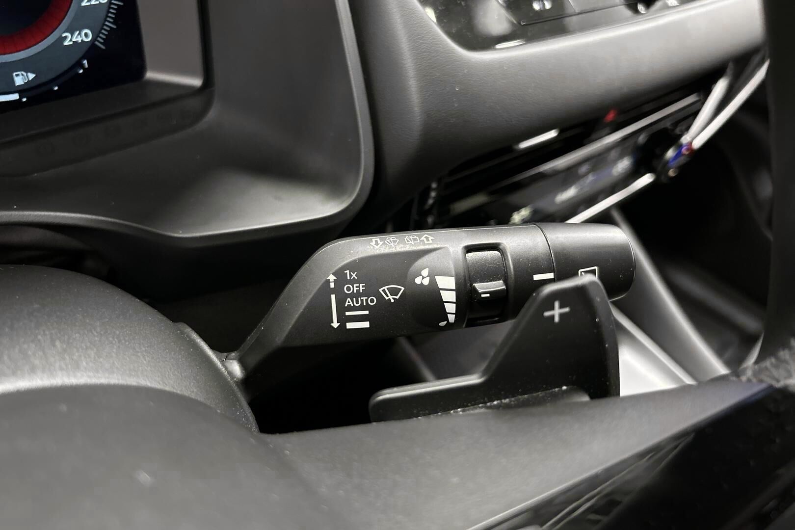 Nissan Qashqai iso kuva 16