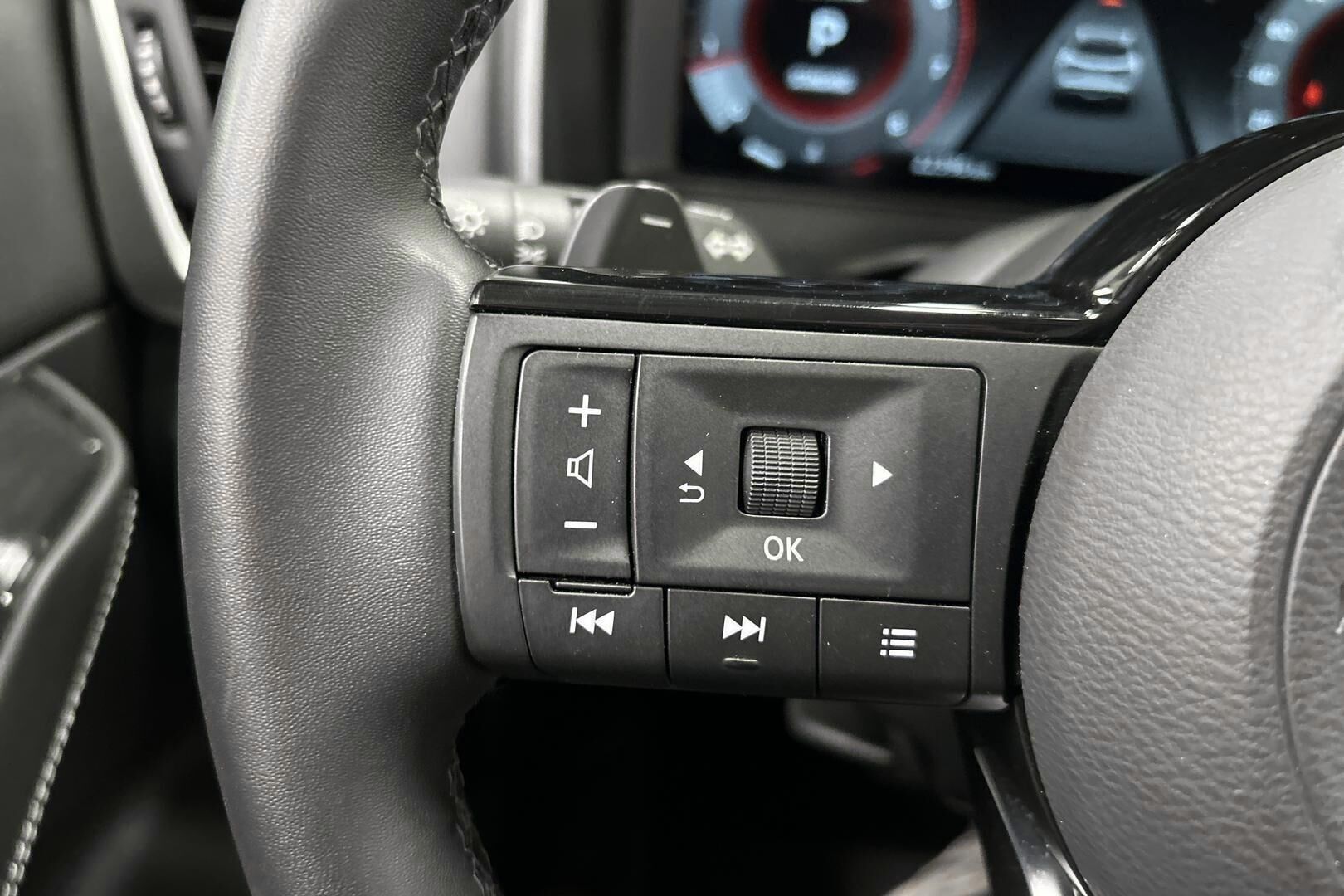 Nissan Qashqai iso kuva 17