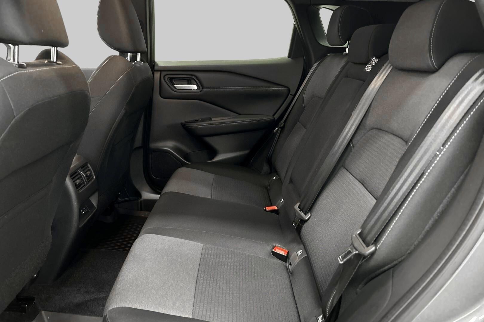 Nissan Qashqai iso kuva 9