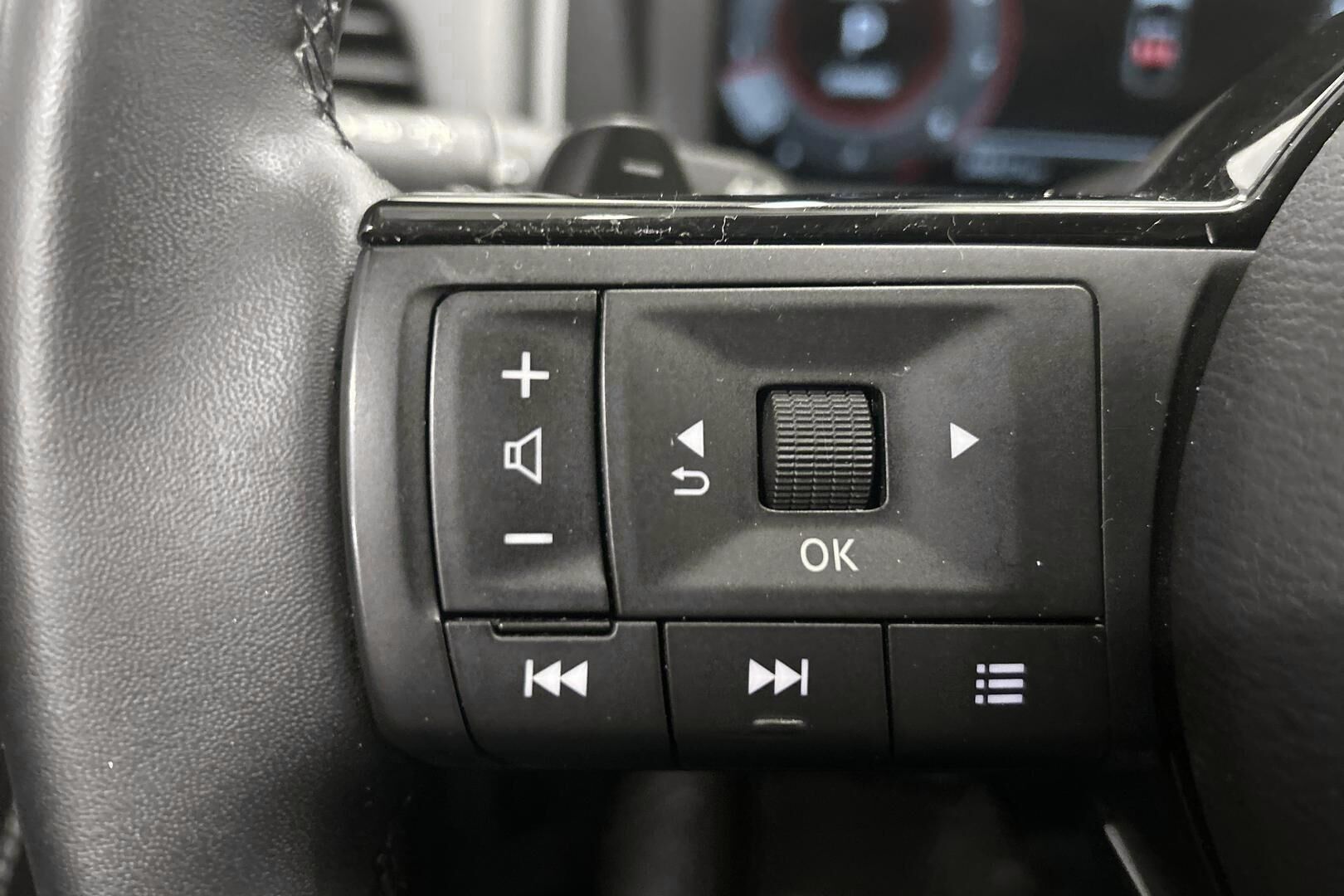 Nissan Qashqai iso kuva 15