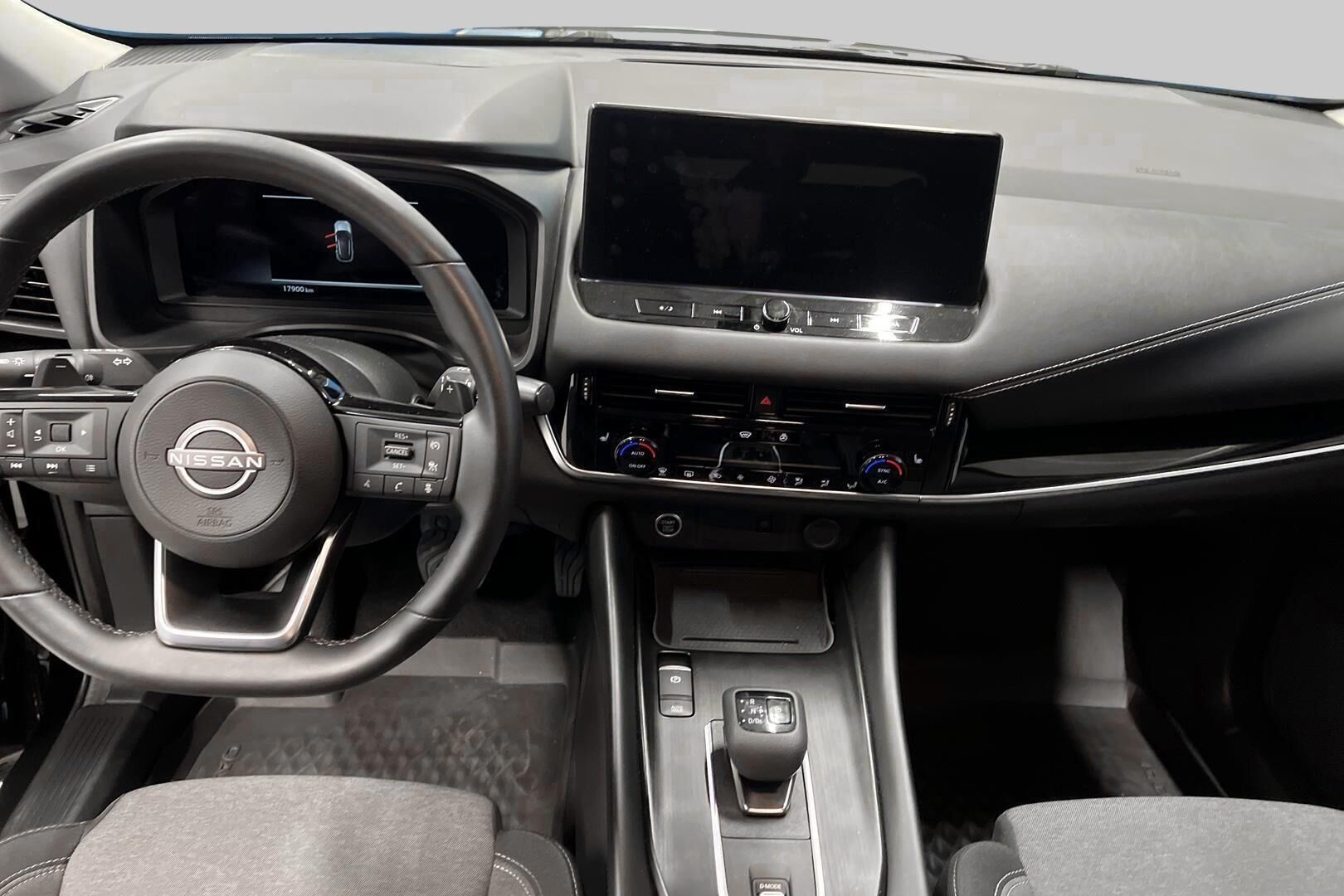 Nissan Qashqai iso kuva 8