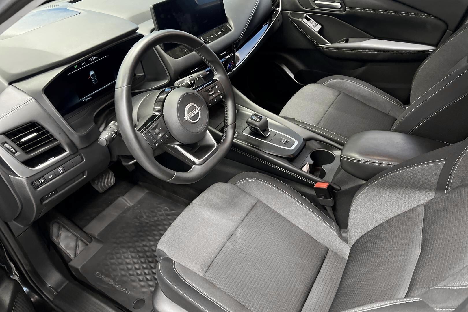 Nissan Qashqai iso kuva 7