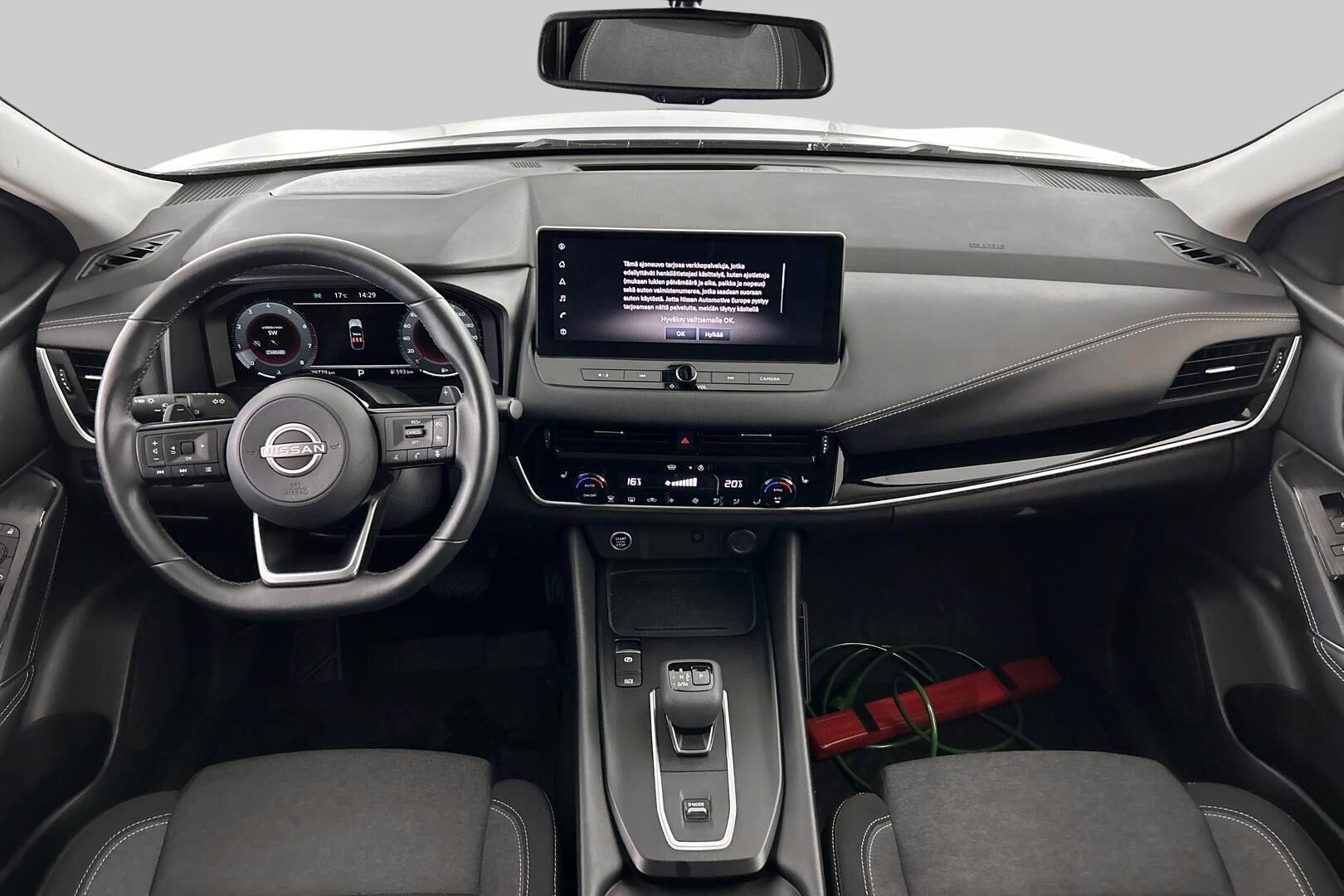 Nissan Qashqai iso kuva 10