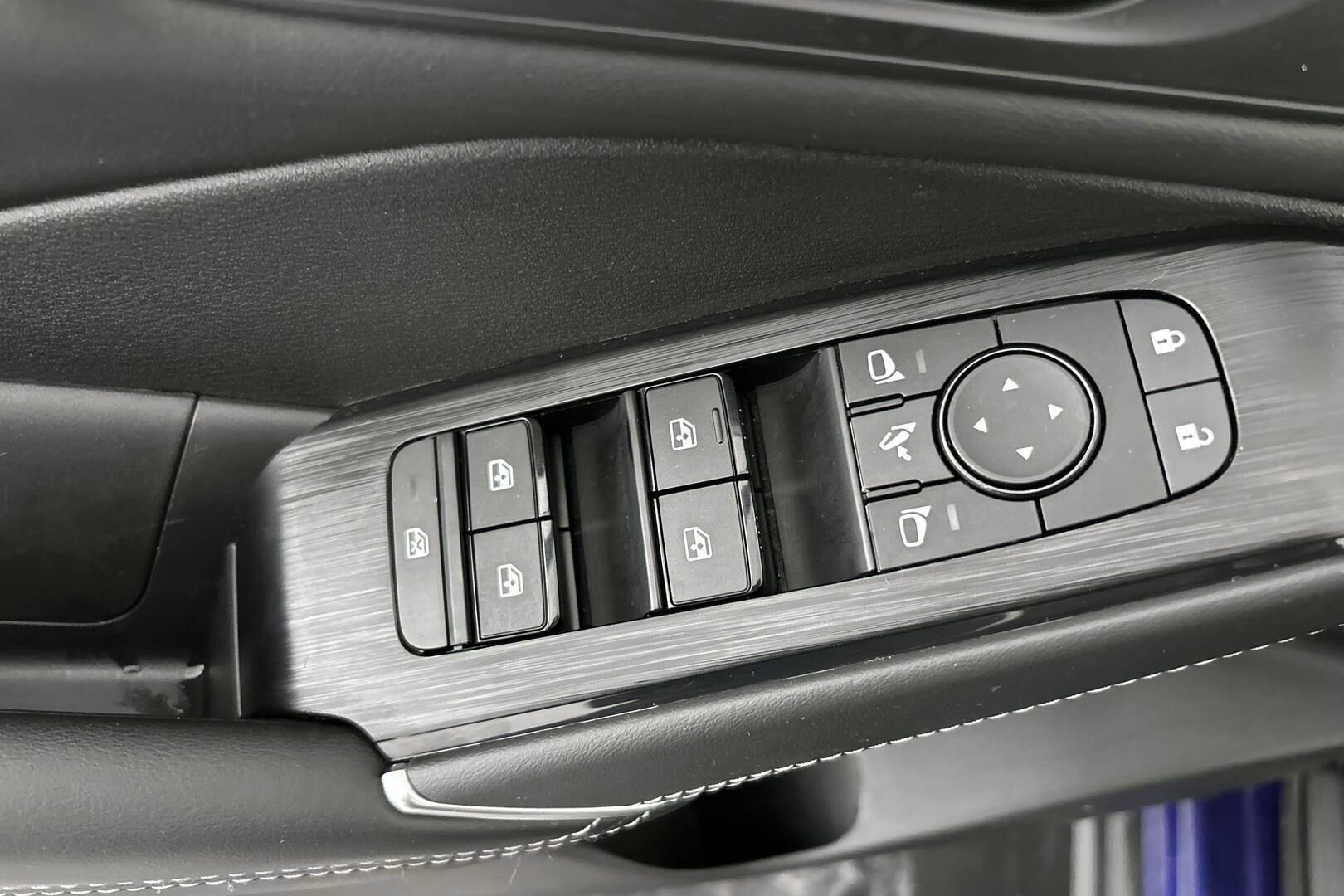 Nissan Qashqai iso kuva 14
