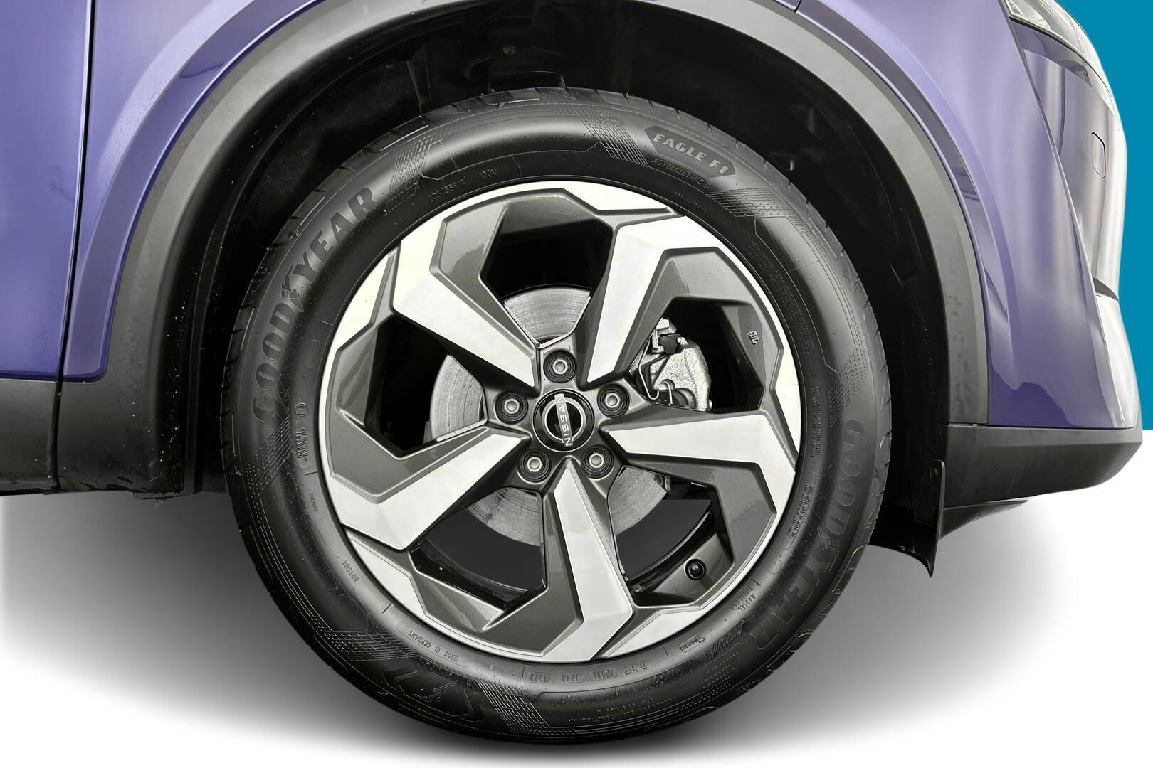 Nissan Qashqai iso kuva 13