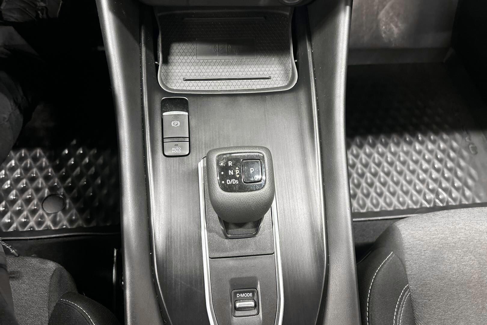 Nissan Qashqai iso kuva 18