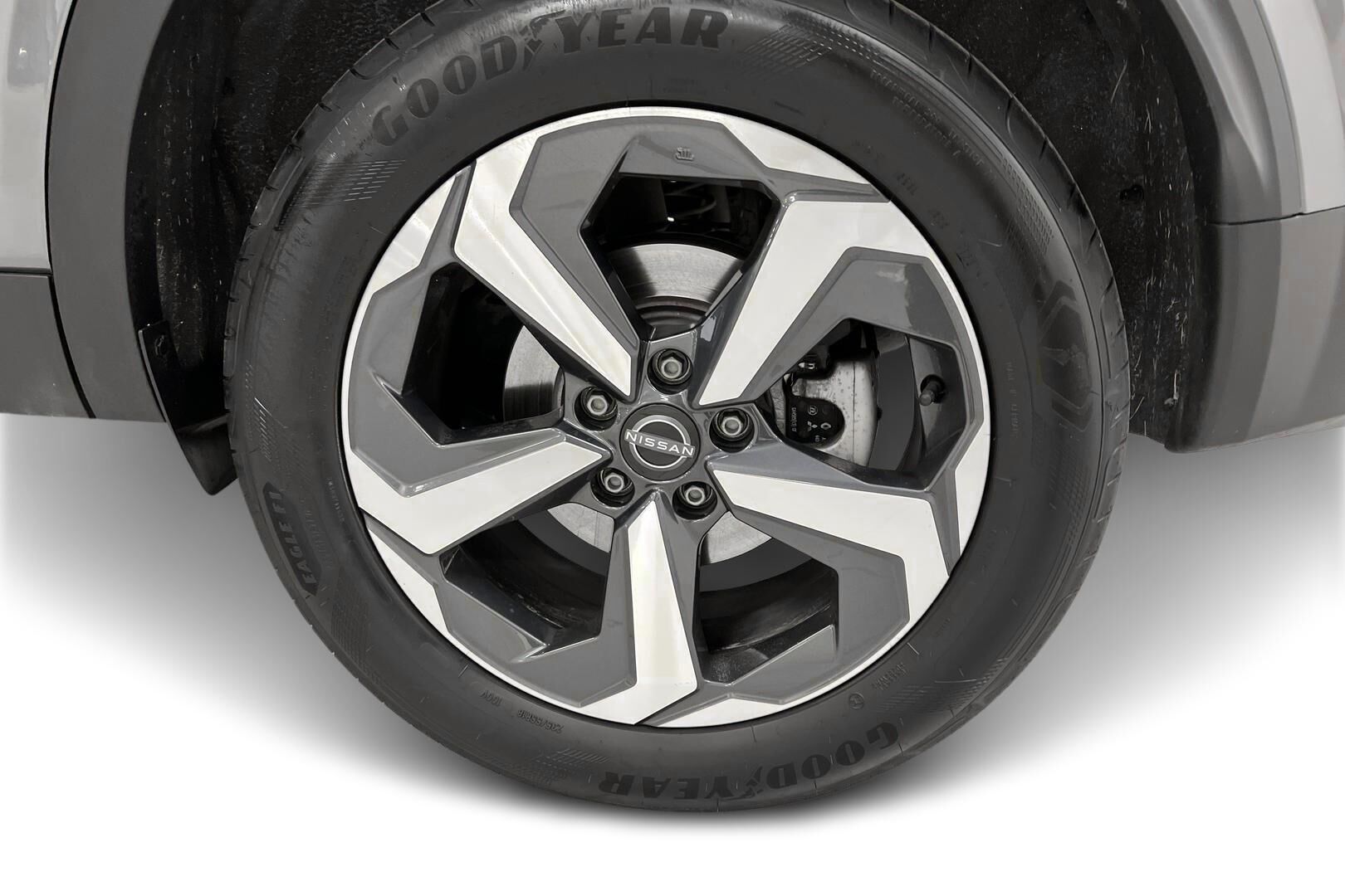 Nissan Qashqai iso kuva 13