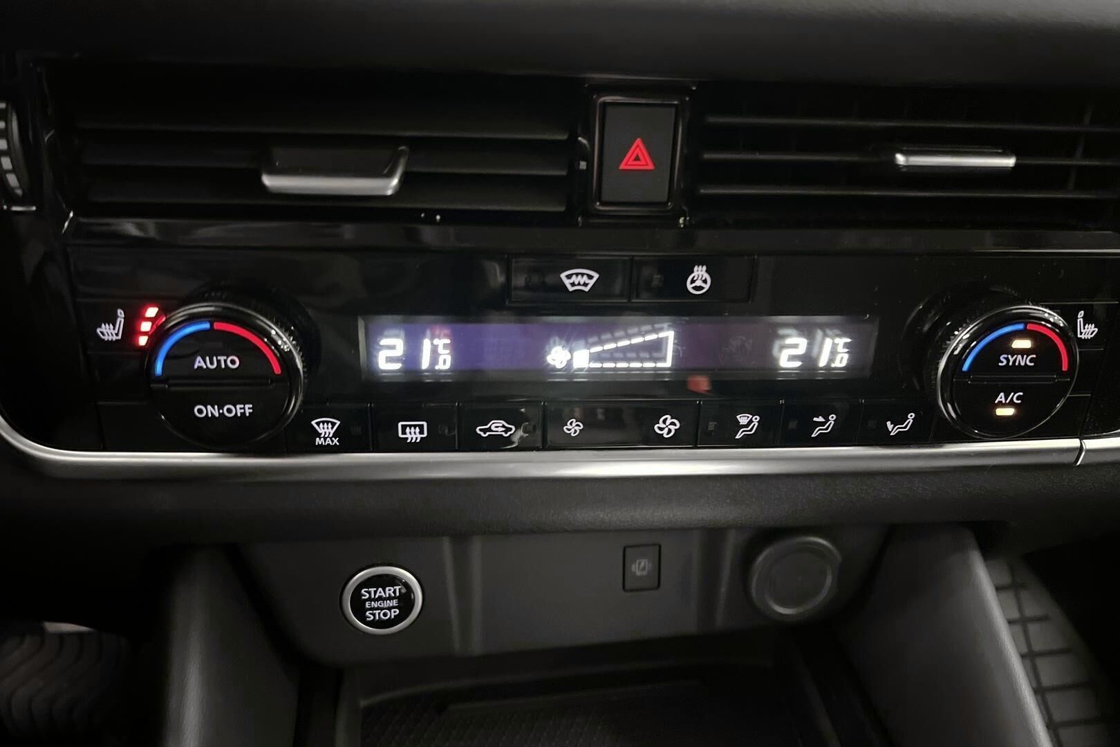 Nissan Qashqai iso kuva 16