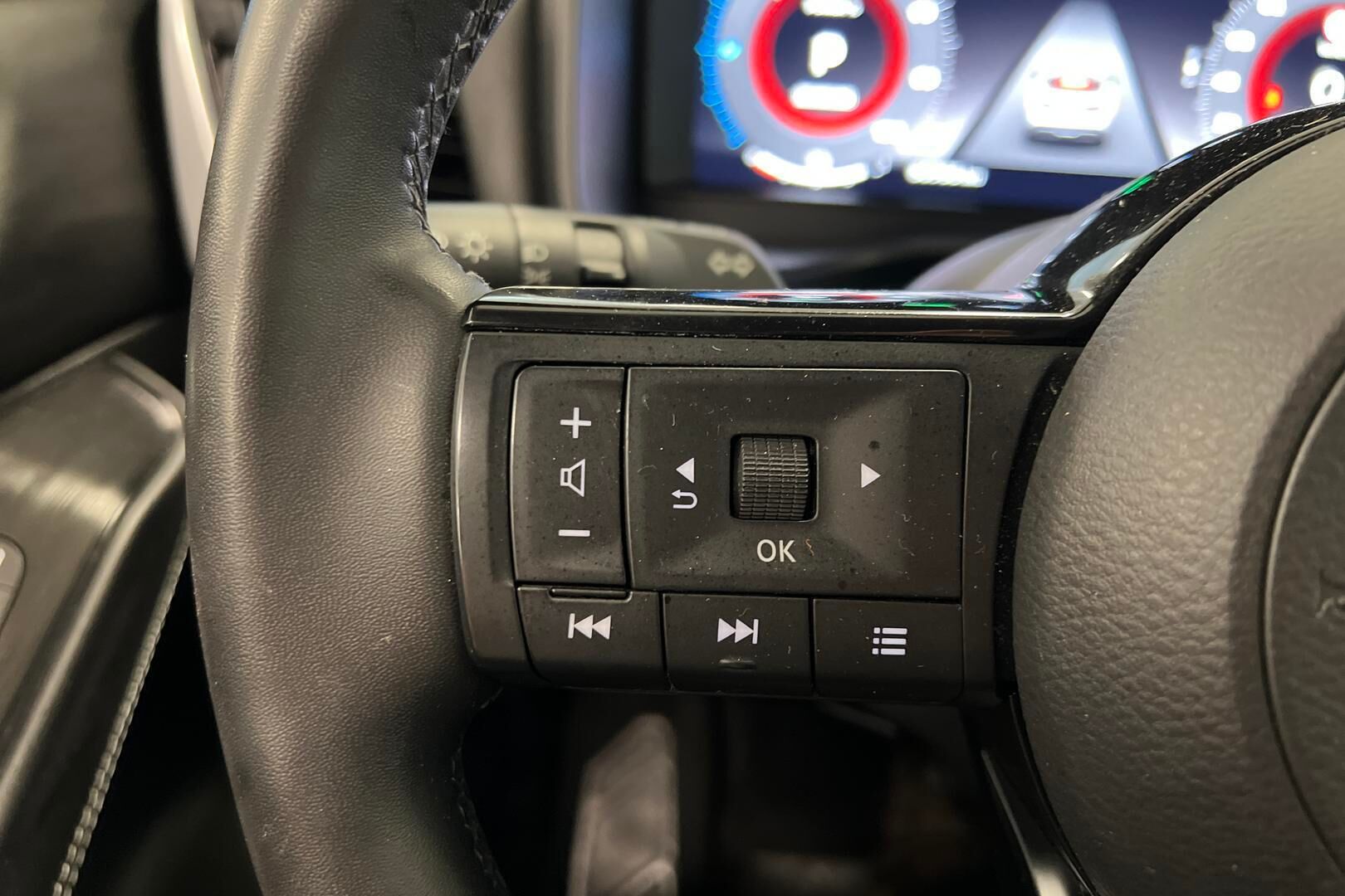 Nissan Qashqai iso kuva 14