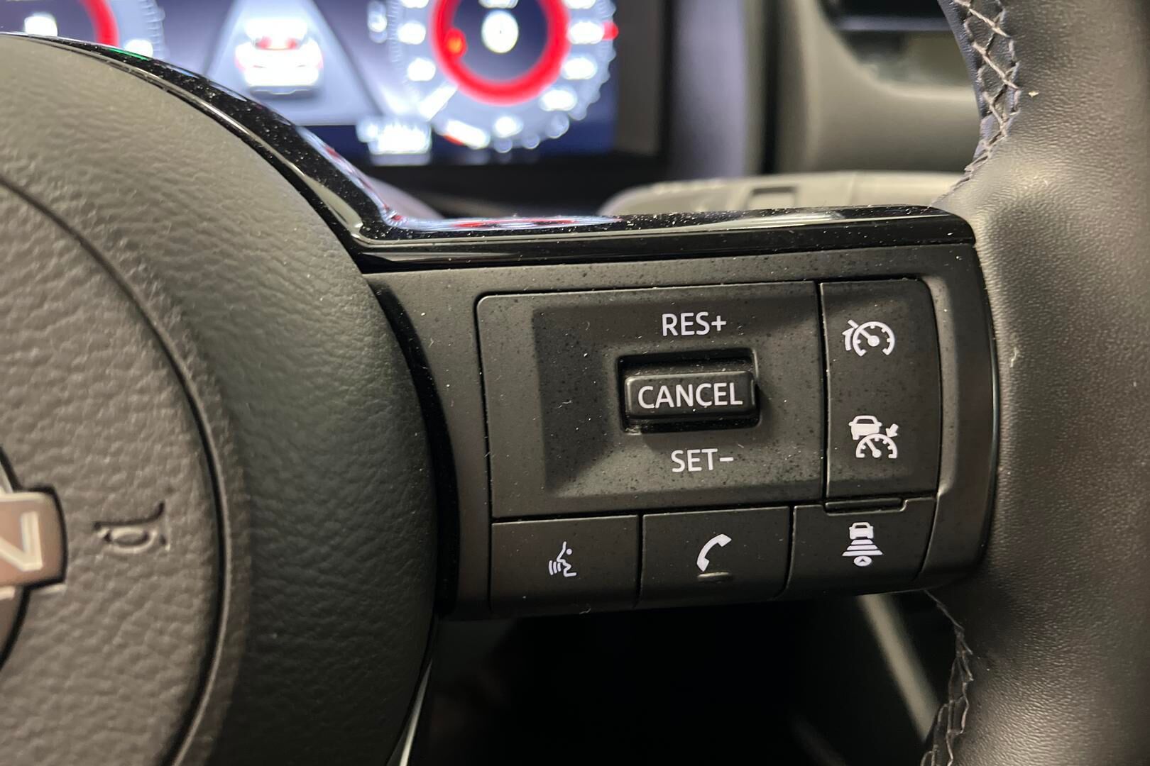 Nissan Qashqai iso kuva 15