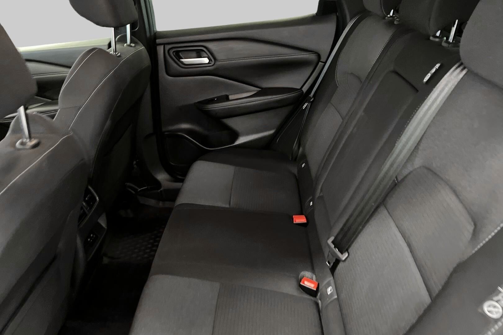 Nissan Qashqai iso kuva 8