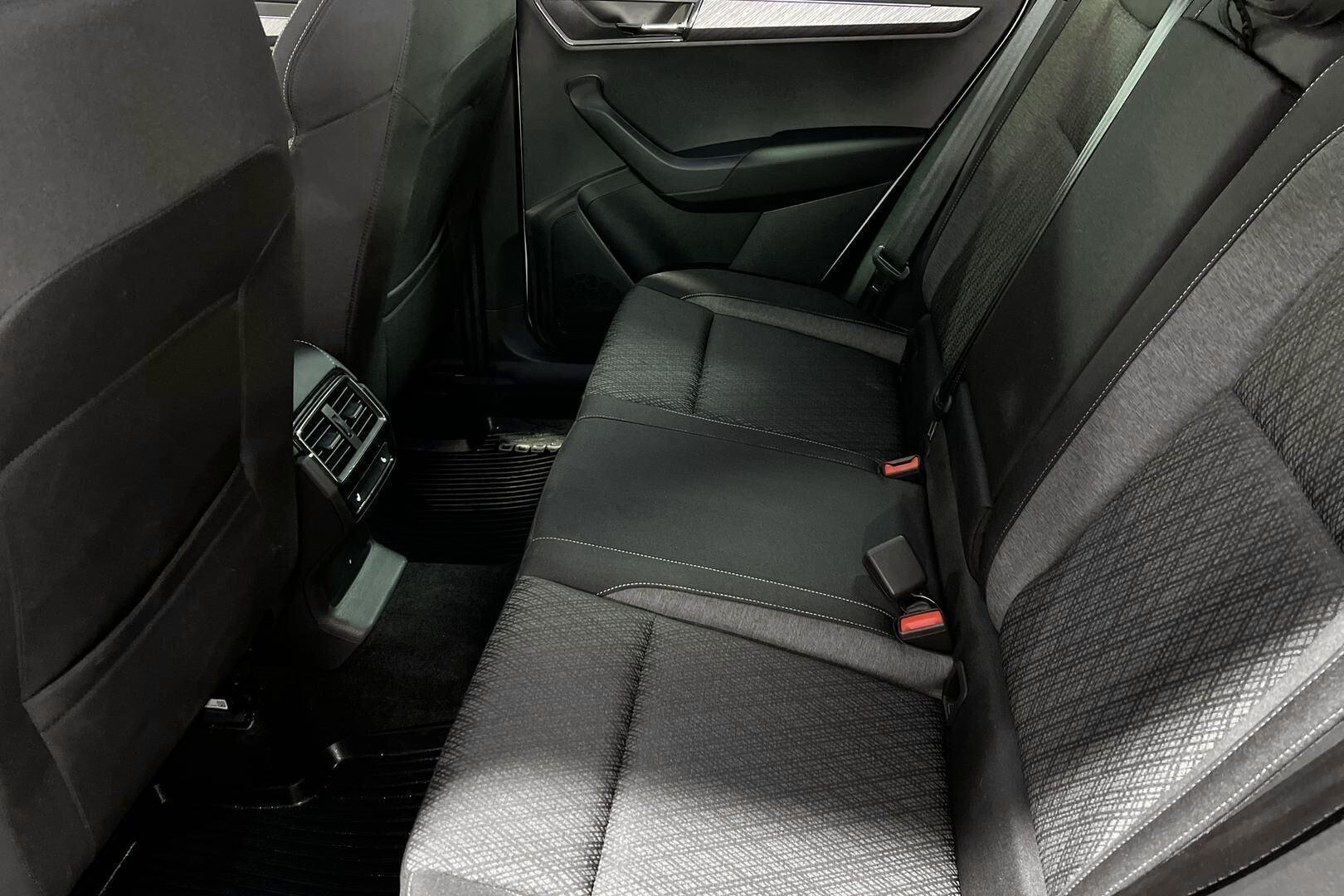 Skoda Karoq iso kuva 10