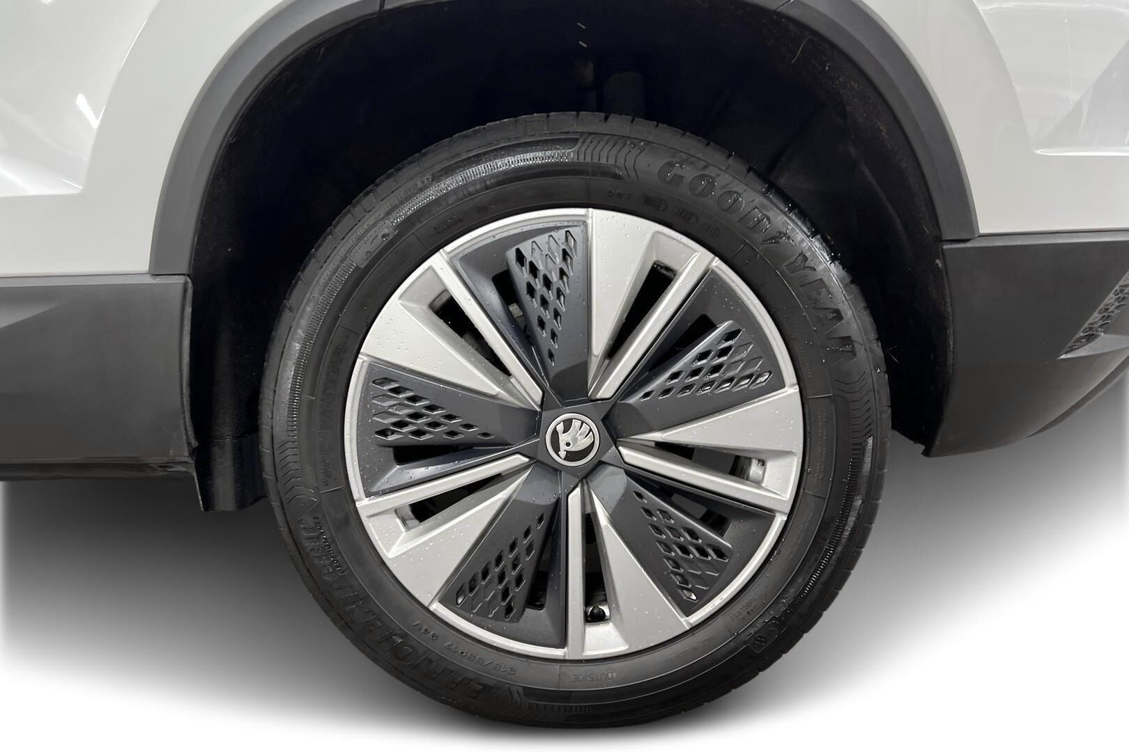 Skoda Karoq iso kuva 13