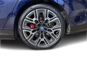 BMW i5 esikatselu 12