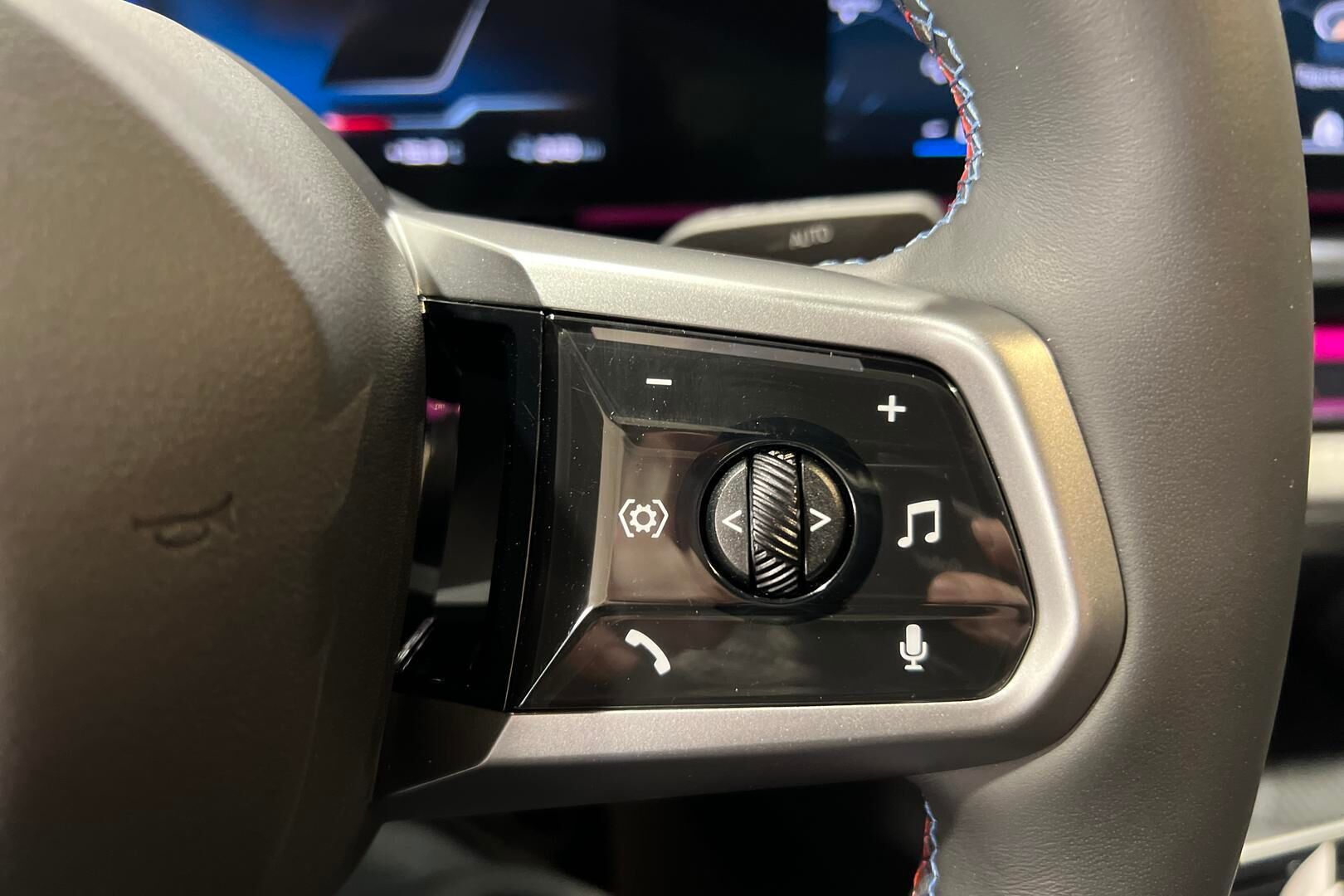 BMW i5 iso kuva 18