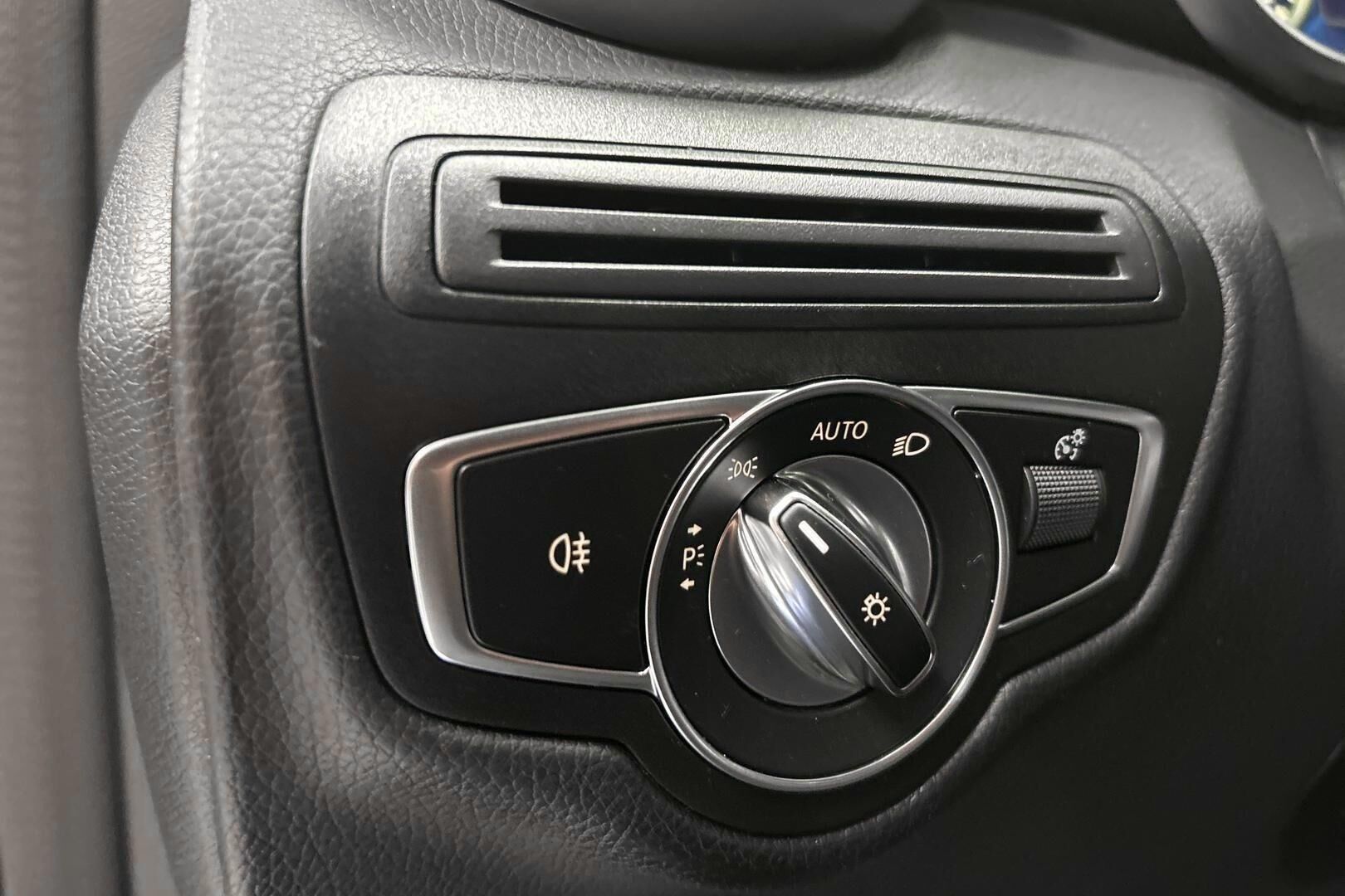 Mercedes-Benz GLC iso kuva 25