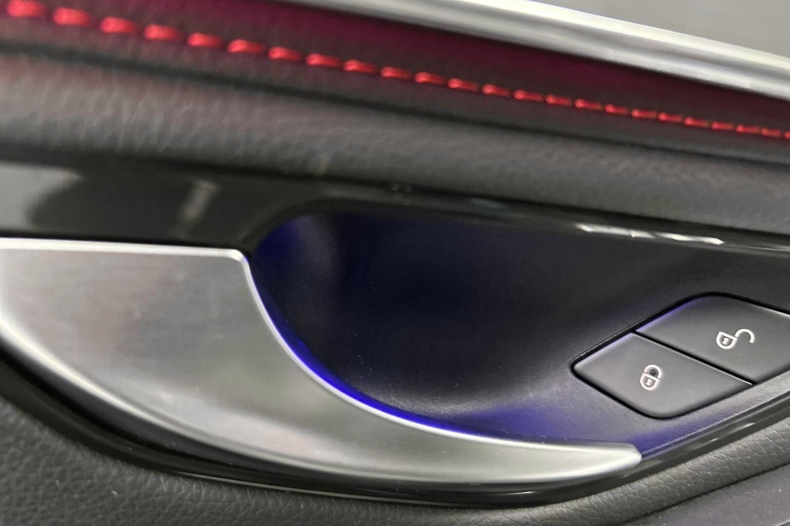 Mercedes-Benz GLC iso kuva 27