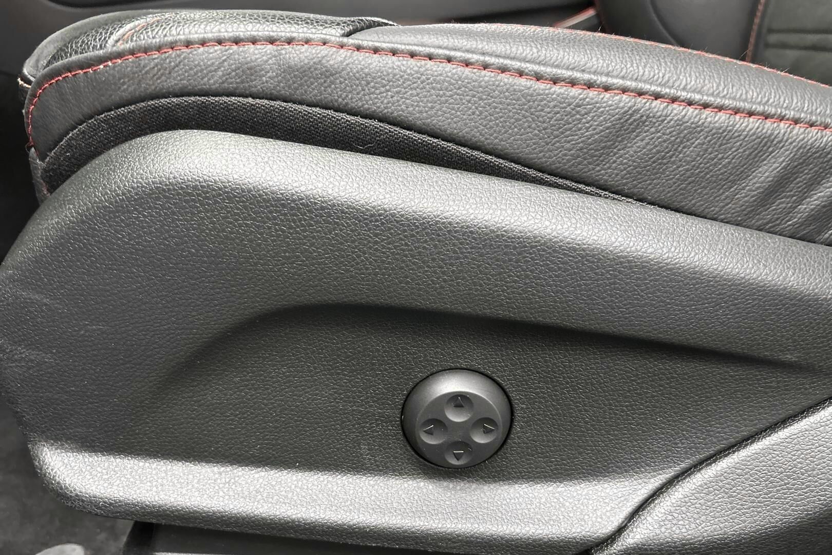 Mercedes-Benz GLC iso kuva 31