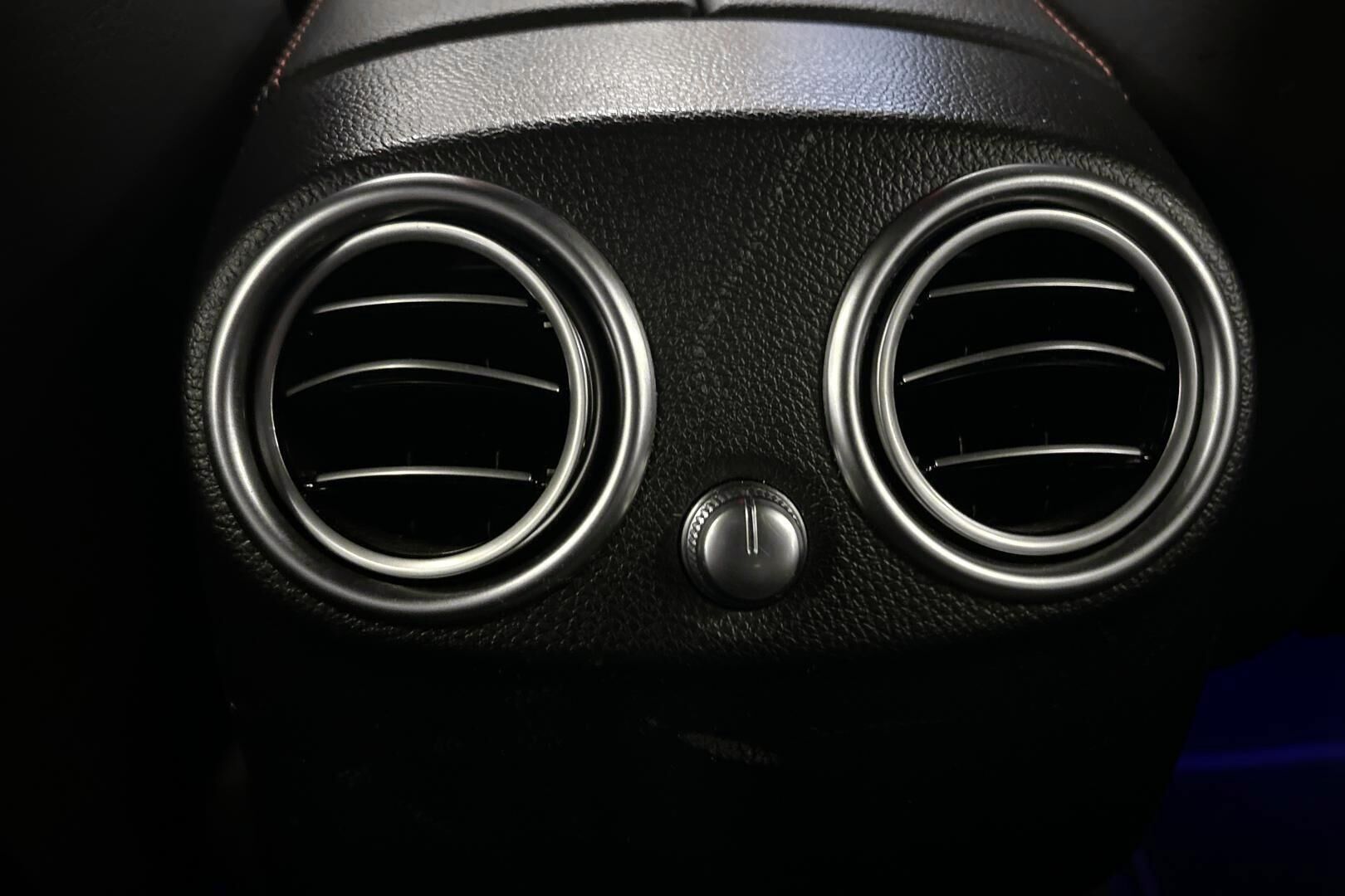 Mercedes-Benz GLC iso kuva 35