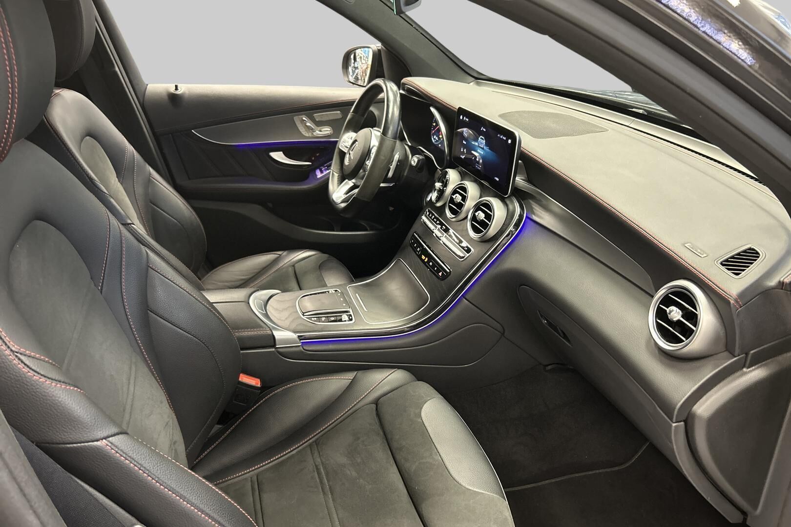 Mercedes-Benz GLC iso kuva 44