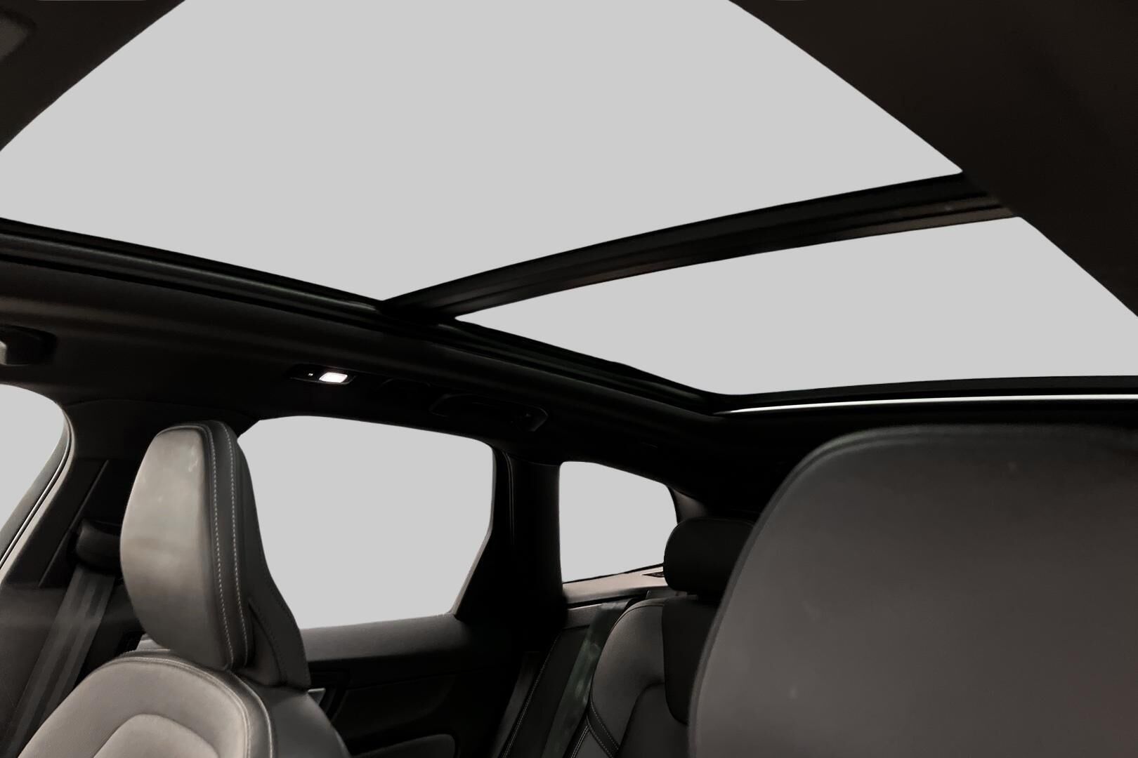 Volvo XC60 iso kuva 21