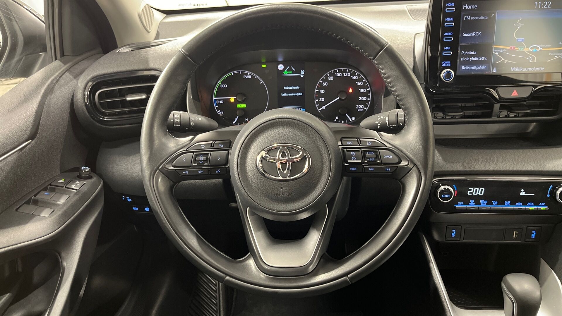 Toyota Yaris iso kuva 11