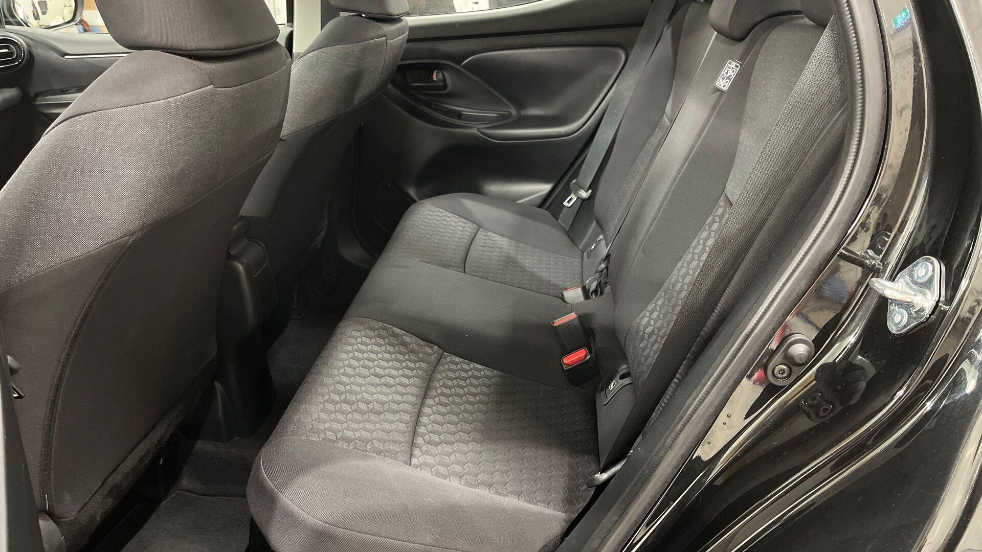 Toyota Yaris iso kuva 8