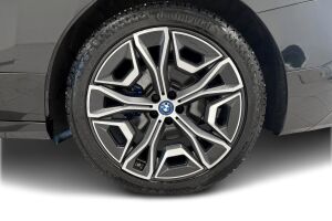 BMW iX esikatselu 11