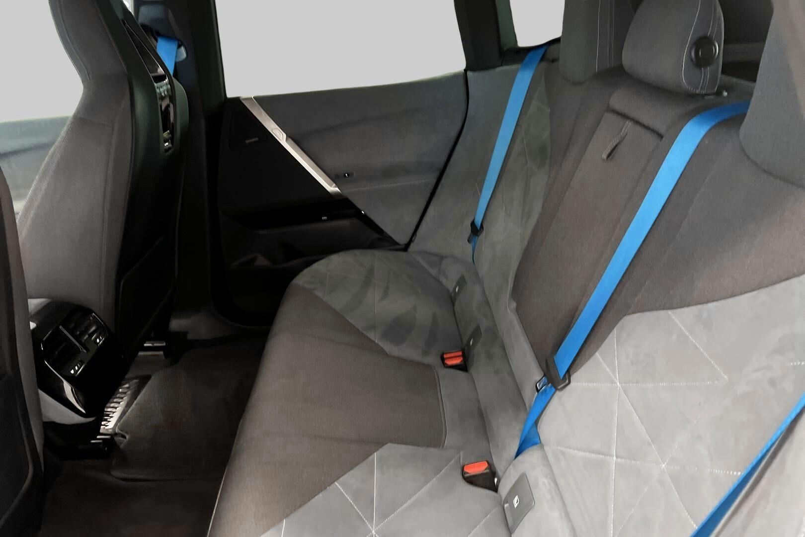 BMW iX iso kuva 8